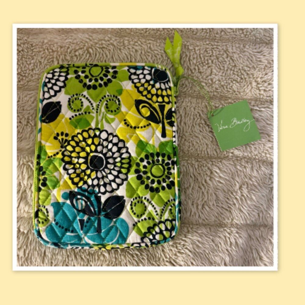 Vera Bradley ~Lime's Up  E-Reader Sleeve - - NEW